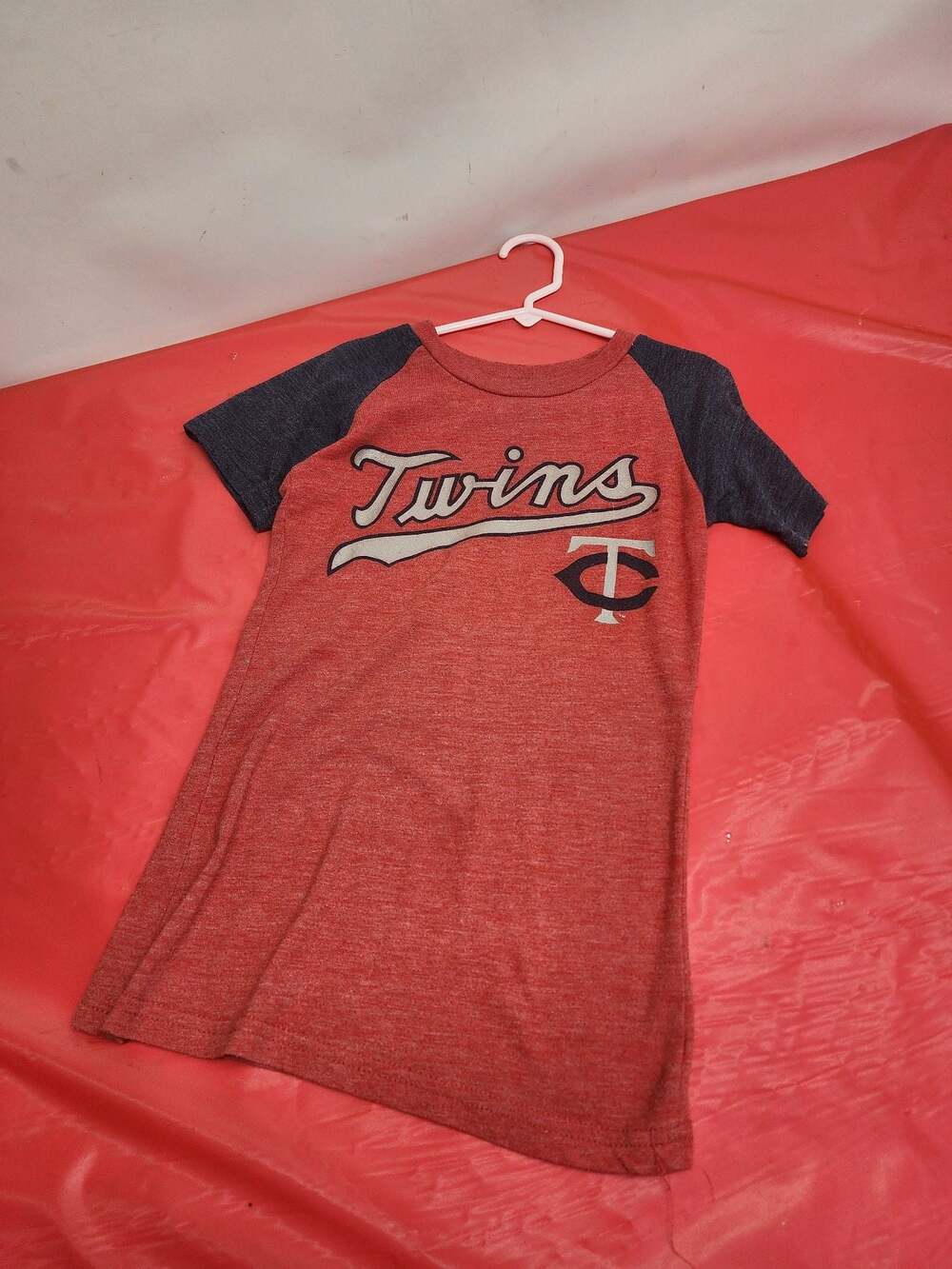 Minnesota Twins MLB Genuine Merchandise Team Athletics Raglan T-Shirt